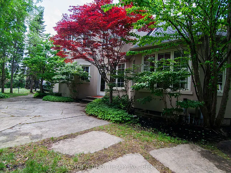 678 Saint Nicholas Ct — Photo 50