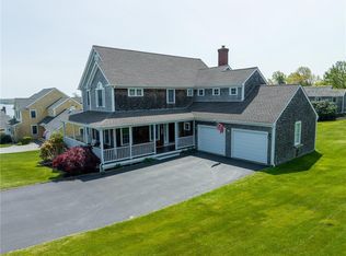 56 Prospect Farm Rd, Portsmouth, RI 02871