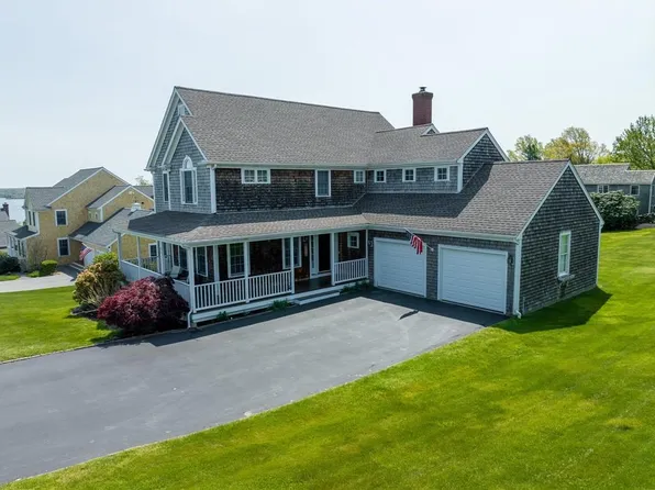 56 Prospect Farm Rd, Portsmouth, RI 02871
