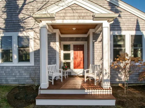 9 Endicott Gln #9, Plymouth, MA 02360