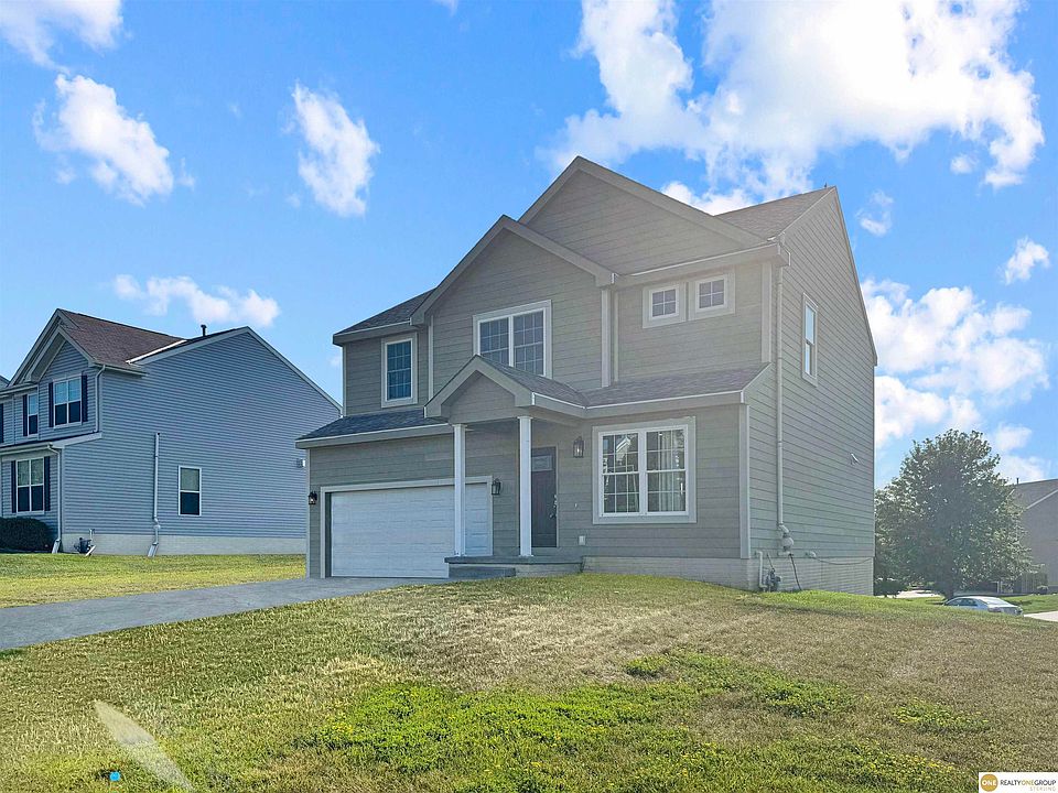 1st image of 2402 Crystal Dr