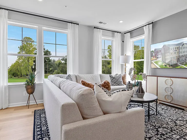 656 Brookwood Glen Ter #A — Photo 34