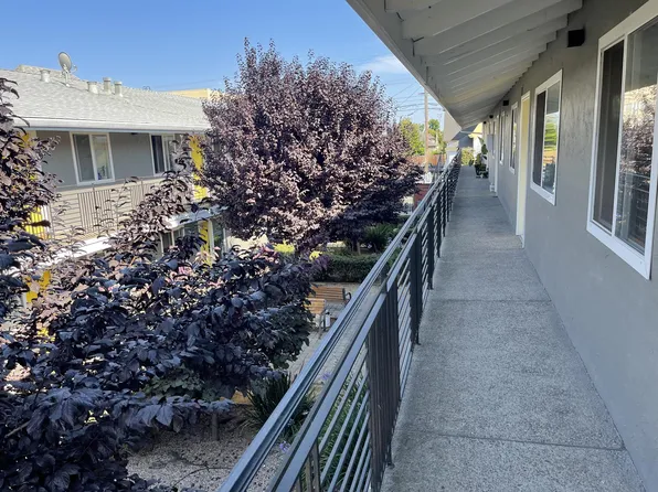 1537 8th Ave, Oakland, CA 94606