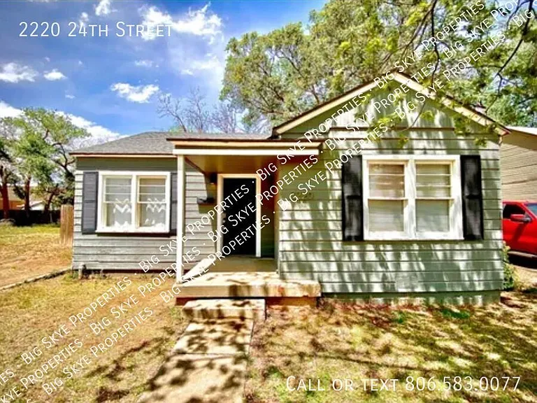 2220 24th St — Photo 3