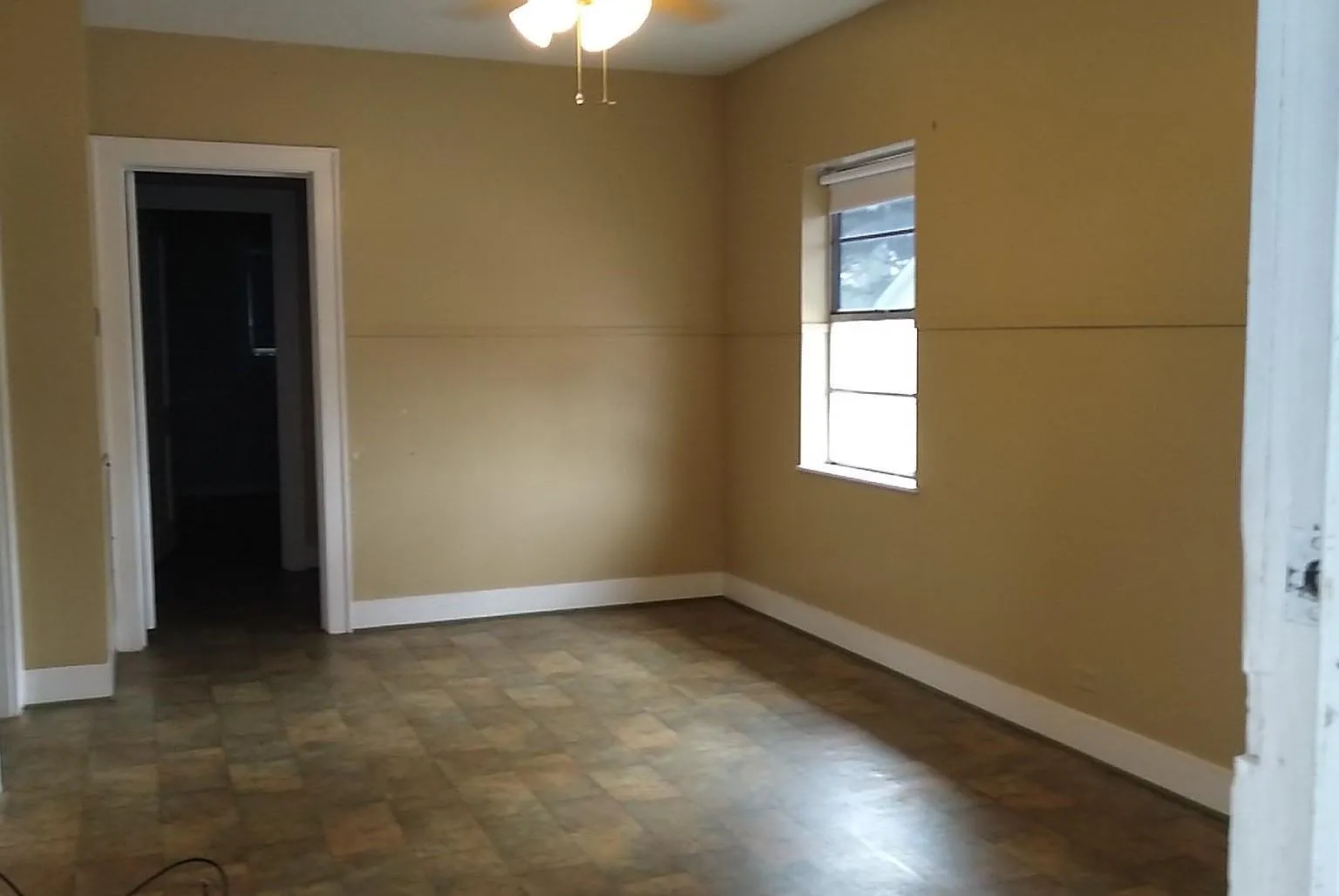 2 bed, 950 sqft, $1,095 — Photo 1