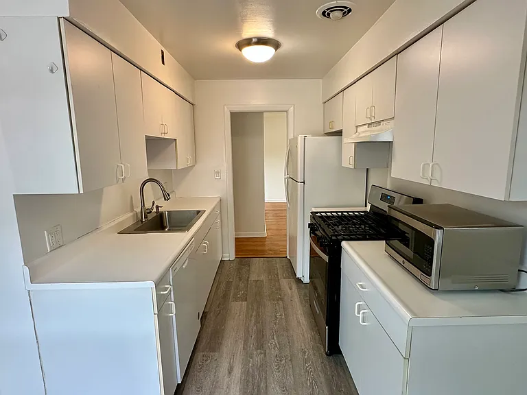 5452 Brummel St #HSE — Photo 5