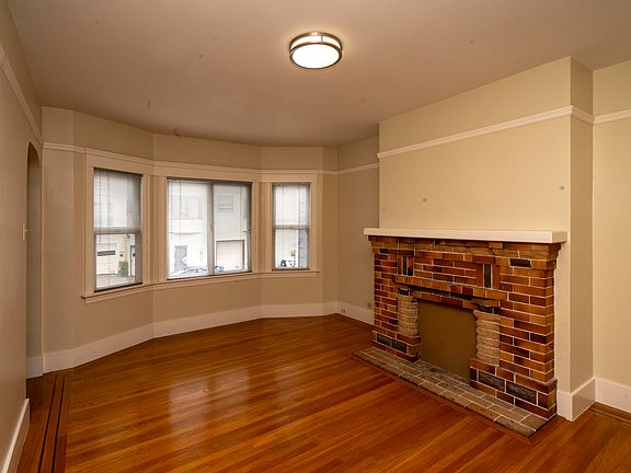 5th image of 876 Huron Ave