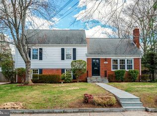 1012 Croton Dr, Alexandria, VA 22308