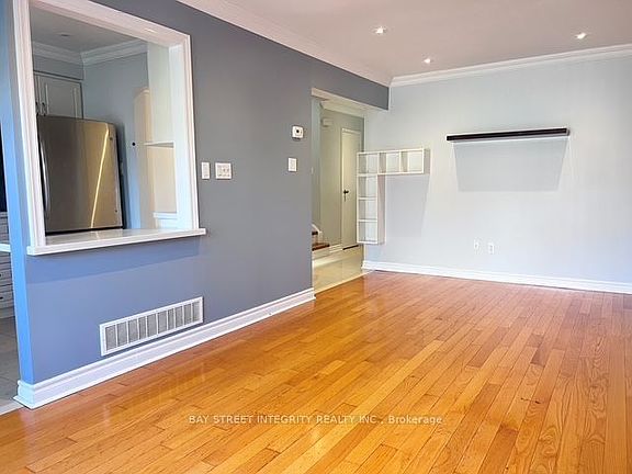 3rd image of 22 Dunbar Cres
