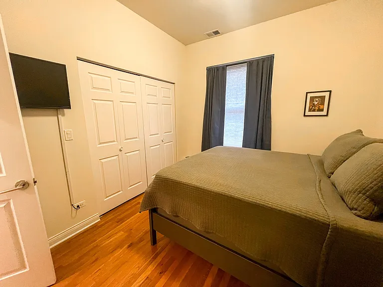710-16 W Buckingham Pl — Photo 13