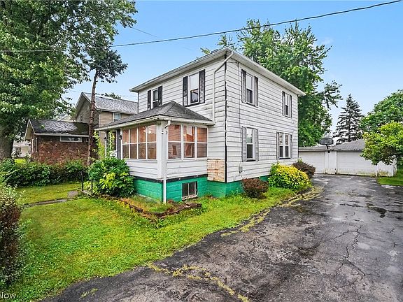 3rd image of 18091 Derr Ave