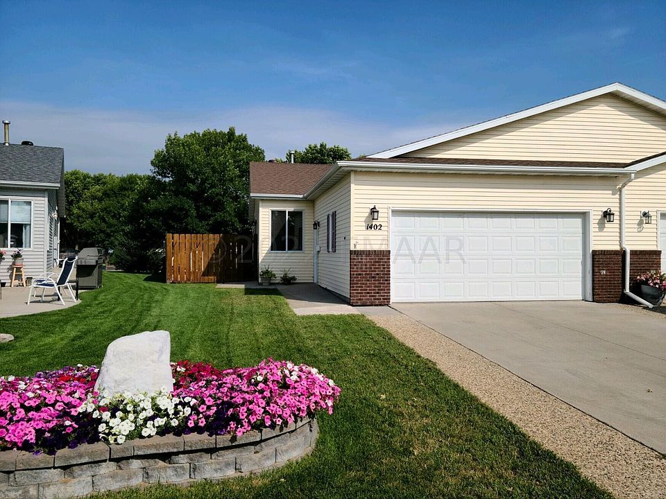 1st image of 1402 Suntree Dr