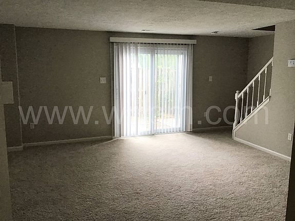 3rd image of 1665 Forest Park Dr