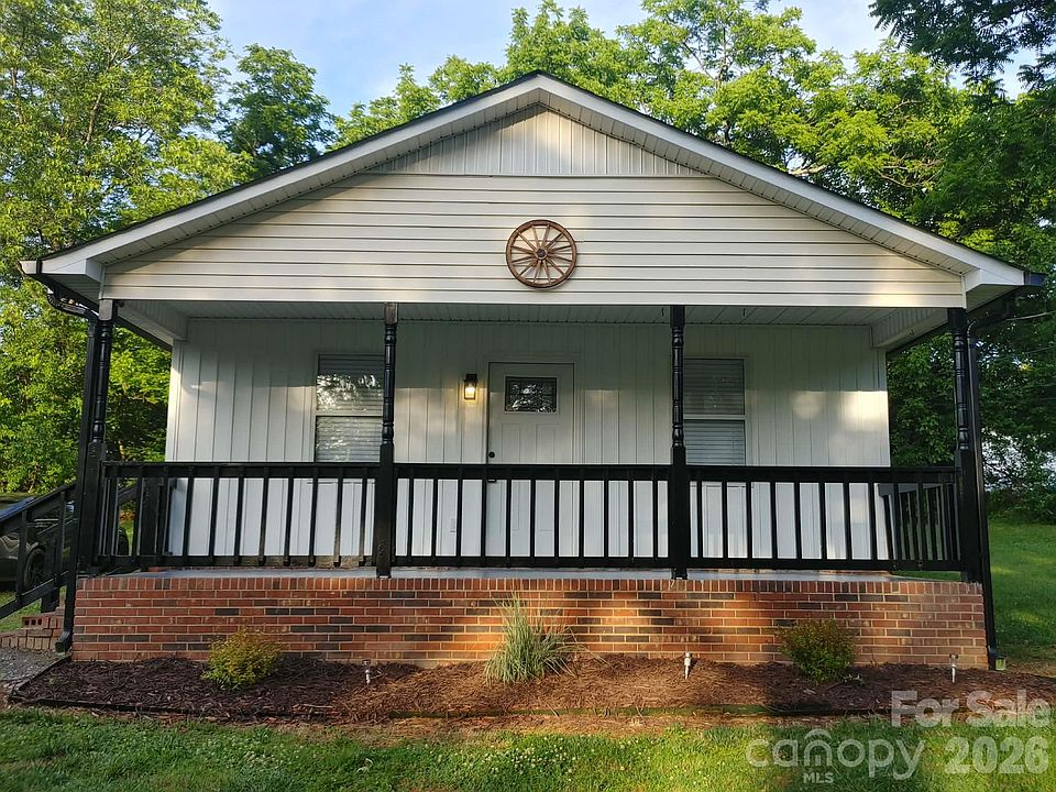 1st image of 702 Harmon Rd