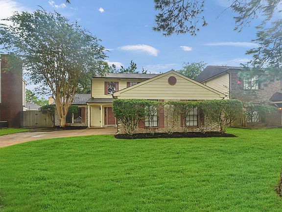 3rd image of 2807 Shotwell Ct
