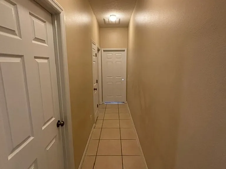 4330 Crosswhite Ct — Photo 10