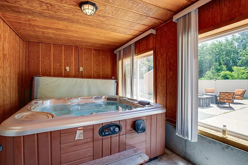 5 bed, 3.5 bath, 2317 sqft, $5,000 — Photo 4