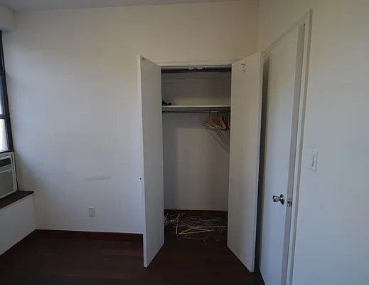 Rented by Universal Realty Group | media 17