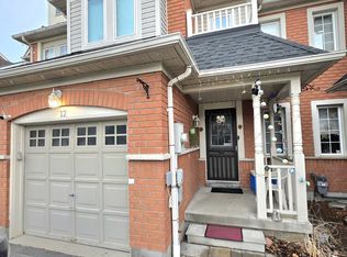 12 Whitewater St, Whitby, ON L1R2S9