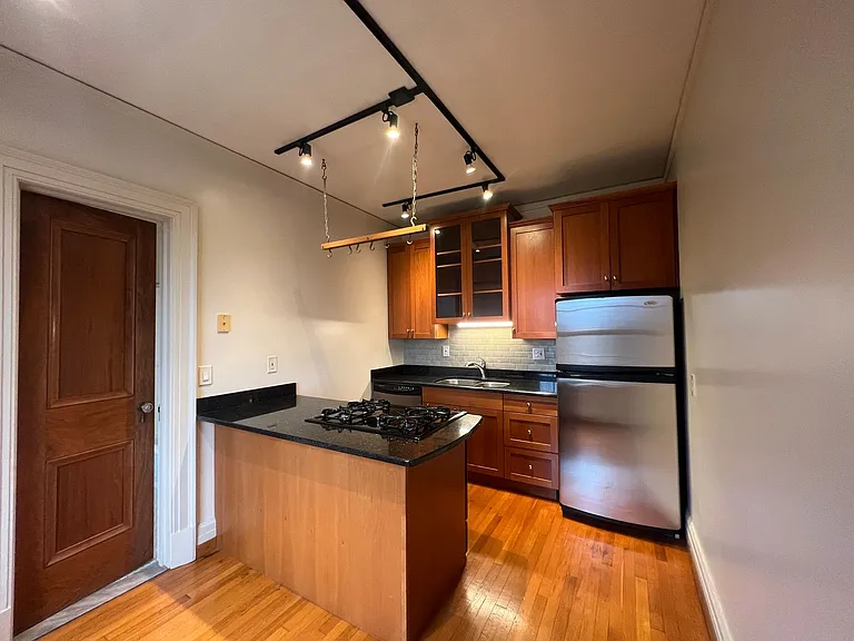 The EB Green Residence — Photo 15