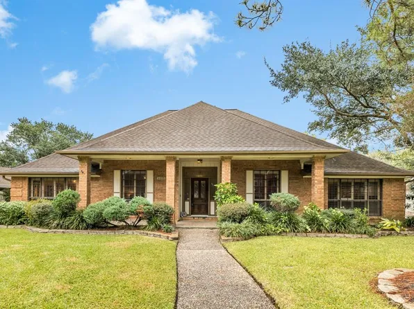 1703 White Wing Cir, Friendswood, TX 77546