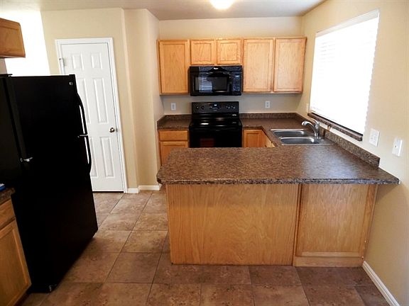 4th image of 5871 S Stony Brook Way