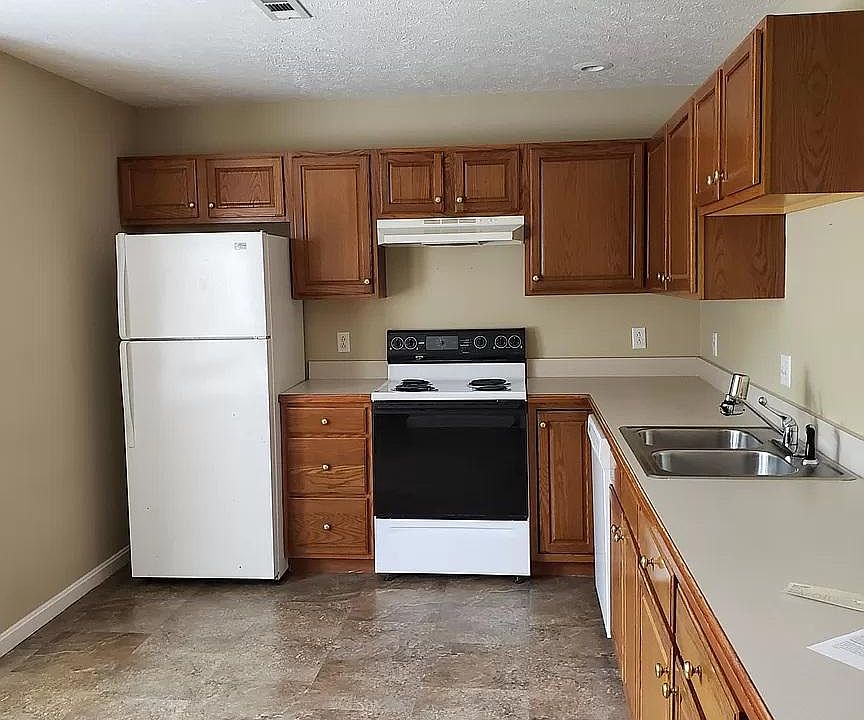 2nd image of 36 S Cedar Ln #28B