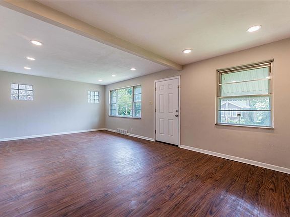 5th image of 1546 Salerno Dr
