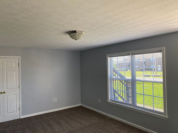 2nd image of 104 Kenilworth Ct APT A