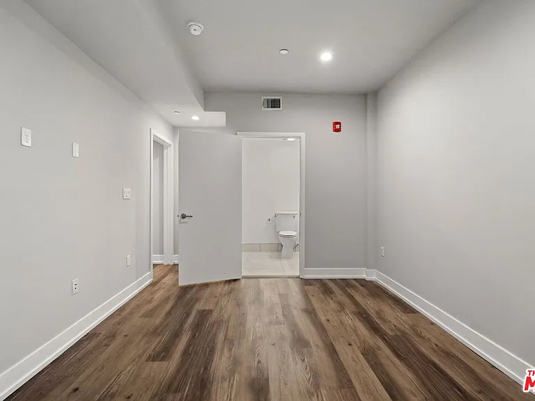 838 N Hudson Ave #101 — Photo 7