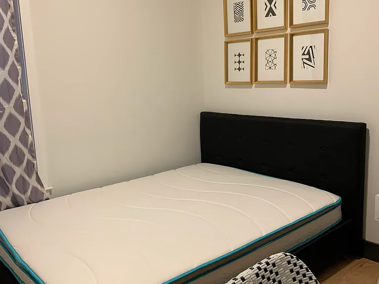 429 Chelsea St #2 — Photo 5