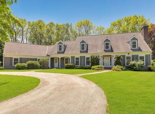 14015 N Thorngate Rd, Mequon, WI 53097