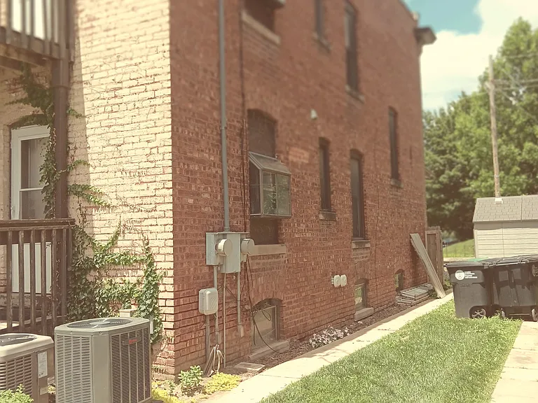 3921 Davenport St — Photo 8