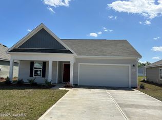 189 Ashworth Dr, Tabor City, NC 28463