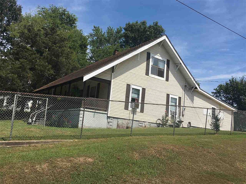 1st image of 902 Clare Ave