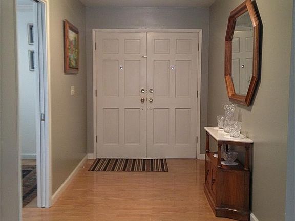 5th image of 1013 Strathmore Dr