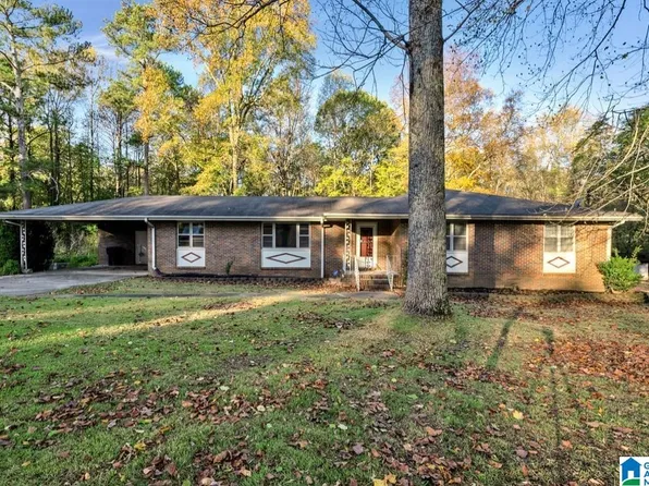 1830 Hickory Ln, Fultondale, AL 35068