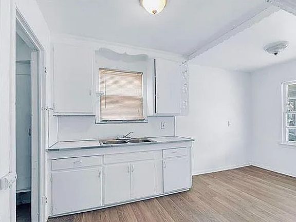 4th image of 9228 Steel St