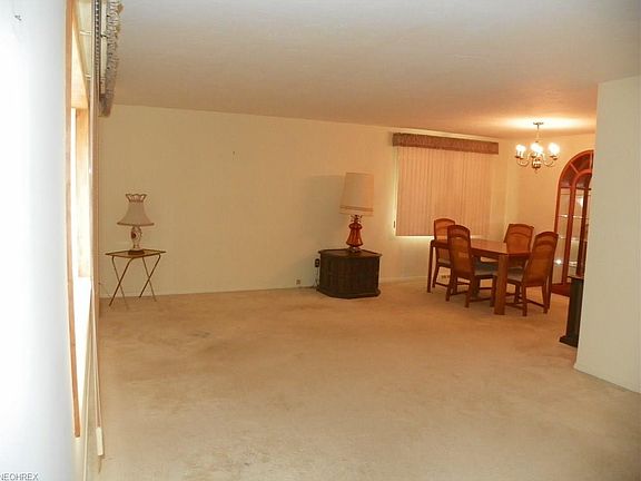 2nd image of 6484 Brookhill Dr