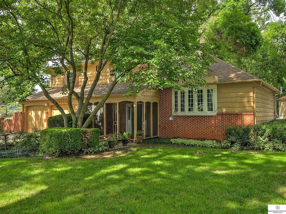 1st image of 406 Kings Dr