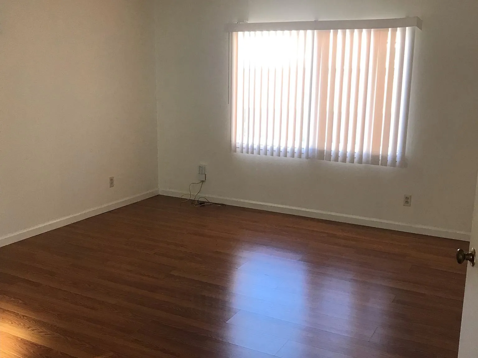 729 Mountain View Ave — Photo 2
