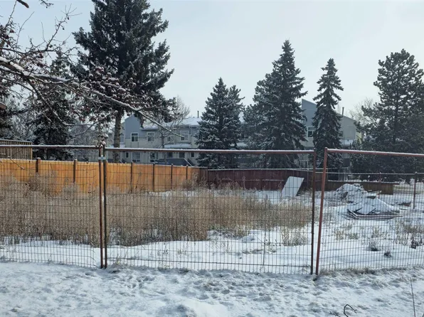 6004 19a Ave NW, Edmonton, AB T6L 1L8
