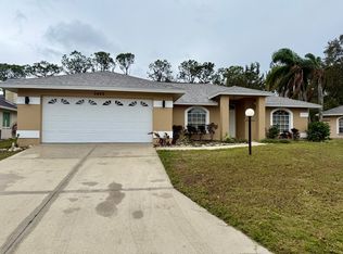 2442 Icecapade Dr, Sarasota, FL 34240