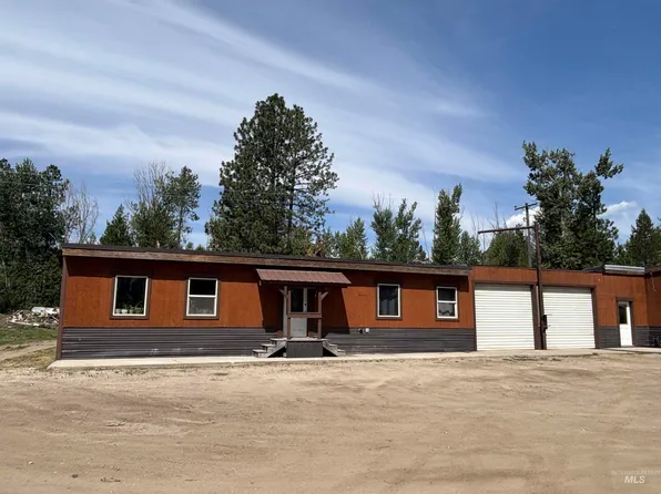 941 S Main St, Cascade, ID 83611