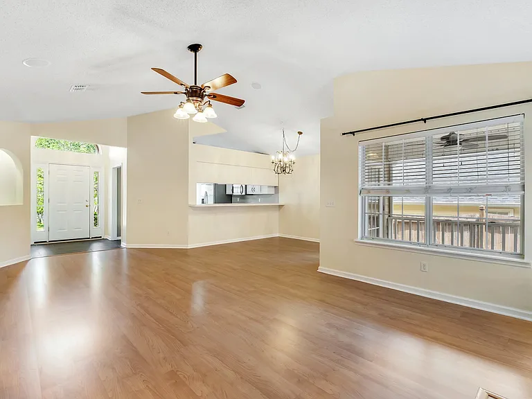 2025 Ascot Way — Photo 8