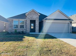 135 Abbeywood Ct, Duson, LA 70529