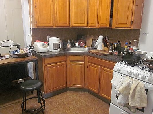 2nd image of 421 S 5th St APT 3