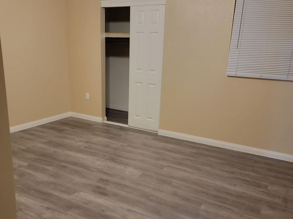 1st image of 352 Sandia Ave
