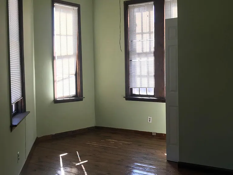 852 Park Ave #2 — Photo 11