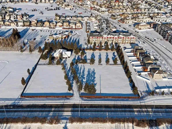 2650 55th St, Red Deer, AB T4P 0Y3